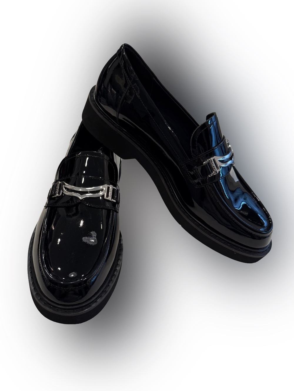 G. H. Bass Womens Madison Round Black Patent Leather Loafers Silver Accent 7.5
